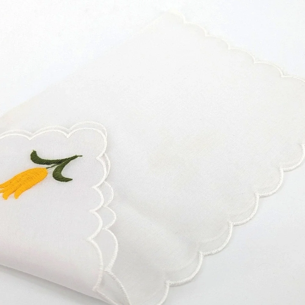 Vintage Vittorio Swiss Yellow Tulip Embroidered Scalloped Napkins Set of 8